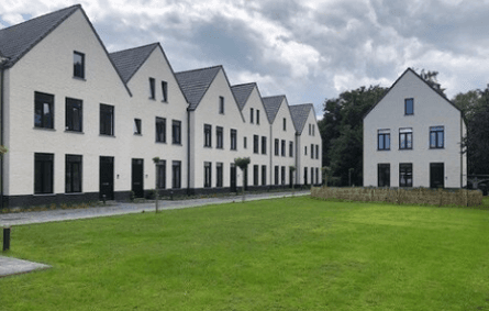 Ruwbouw 8 eengezinswoningen — Speelhoven